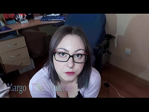 ❤️ Nwatakịrị nwanyị sexy nwere ugegbe na-eme Dildo nke ukwuu na igwefoto ❤️  Ihe na-akpali agụụ mmekọahụ n'ụlọ  ❌️
